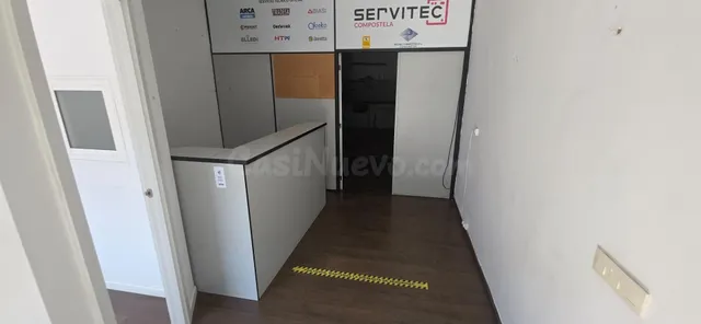 LOCAL COMERCIAL EN AVENIDA DE FERROL - foto 3
