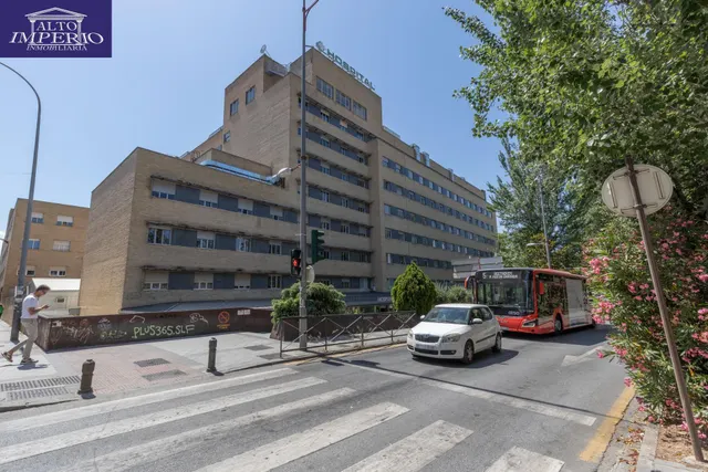Estupendo piso  en la última planta en calle doctor azpitarte — 37