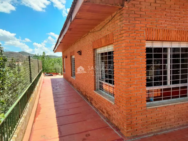 SE VENDE CHALET EN HONDON DE LOS FRAILES — 22