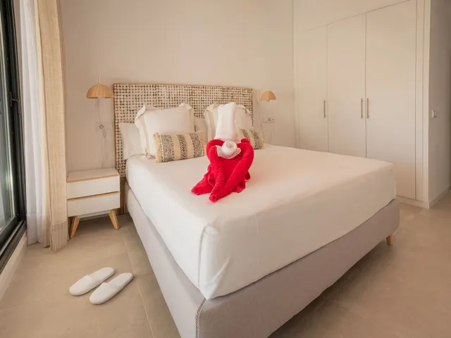 Complejo Turístico 5 habitaciones 360m² en venta - Centro — 7
