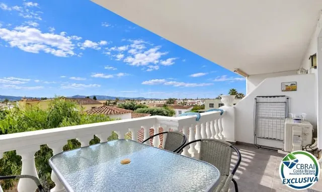 Apartamento con vistas al canal de 1 dormitorio con parking  - foto 3