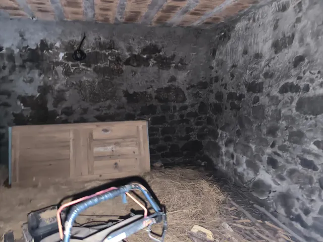CASA DE PIEDRA PARA RESTAURAR EN BASTAVALES — 11