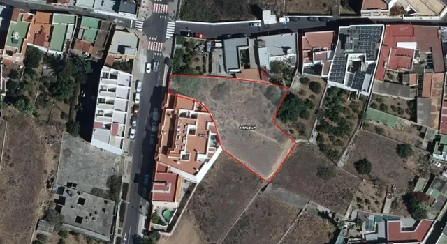 TINERCASA TIENE DISPONIBLE SOLAR URBANO EN PLENO CENTRO DE A - foto 2