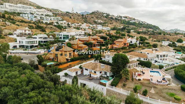 Chalet 4 habitaciones 229m² en venta - Centro — 39