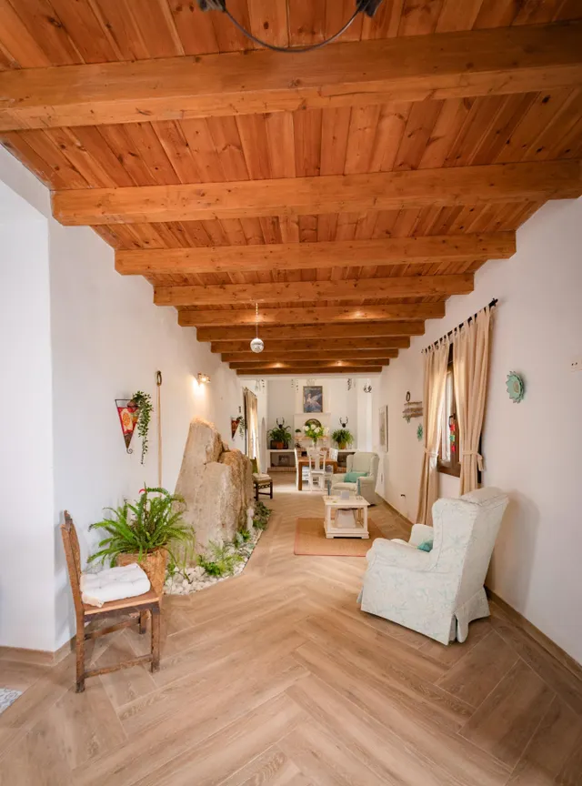 Casa de Campo Reformada en Villanueva de la Concepción: Paz, Elegancia y Vistas Únicas — 40