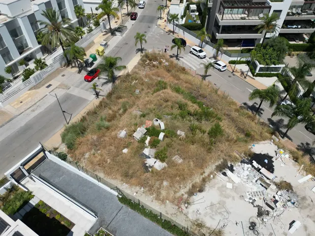 Parcela 1118m² en venta - Costa Del Sol - foto 4