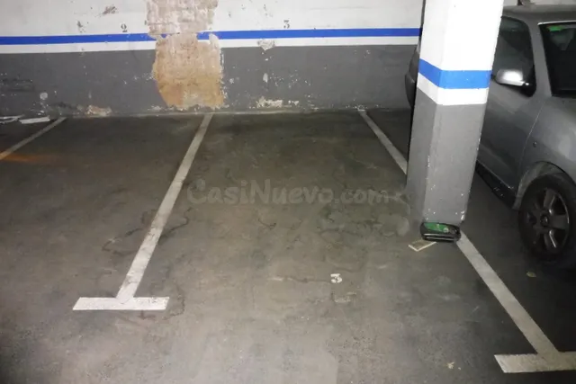 Plaza de parking de coche — 2