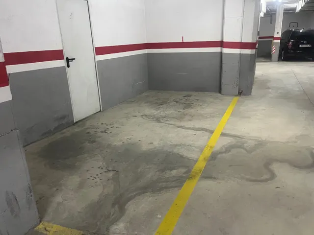 OPORTUNIDAD SEMINUEVO CON PARKING Y TRASTERO — 11