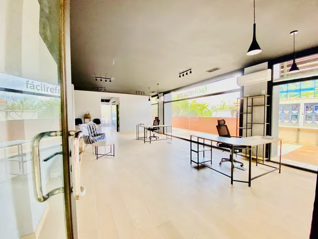 Local comercial 81m² en venta - Villamartín-Las Filipinas — 28