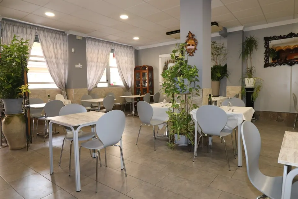 EXELENTE OPORTUNIDAD - RESTAURANTE EN TORREVIEJA