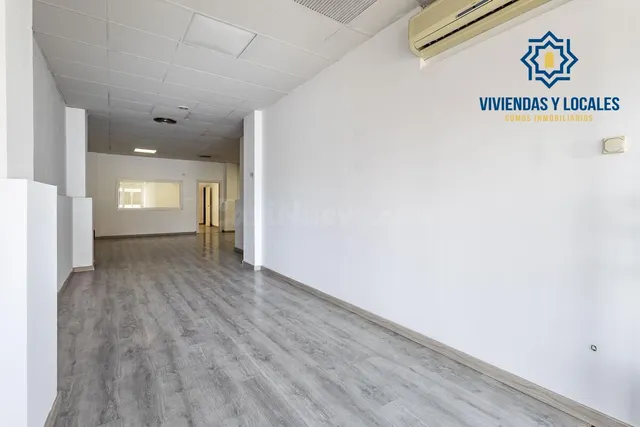 LOCAL COMERCIAL EN VENTA EN LA MEJOR ZONA DE PASO DE MARACEN - foto 2