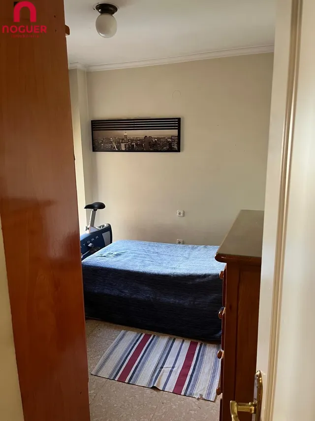 PISO ZONA ZOCO DE CUATRO DORMITORIOS , DOS BAÑOS , TERRRAZA Y  ASCENSOR — 25
