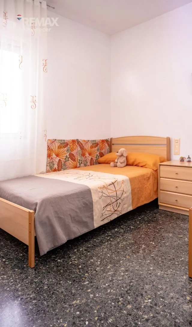 GRAN ADOSADO DE 254 m2 EN ENGUERA CON GARAJE XXL, PATIO Y P — 13