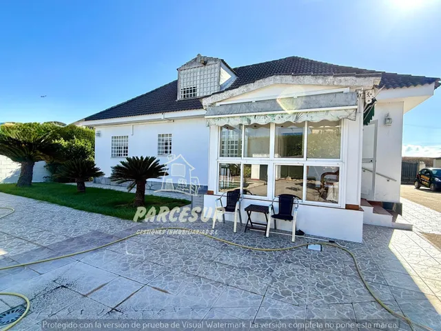 Chalet independiente en El Alcaide: espacio, comodidad y vida al aire libre — 25