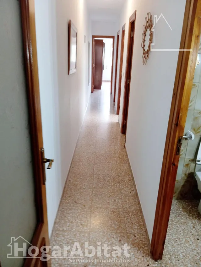 ¡Vistas a las montañas! Casa luminosa con garaje y dos grandes terrazas, cerca del ayuntamiento — 38