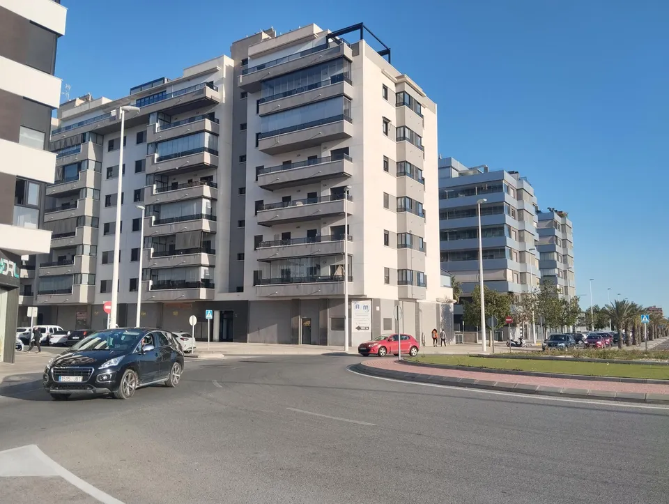 LOCAL ALQUILER ZONA CORTE INGLES