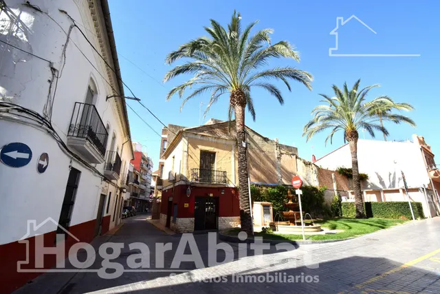 ¡EXCELENTE UBICACIÓN! CASA PARA REFORMAR CON TERRAZA Y BARBACOA — 22