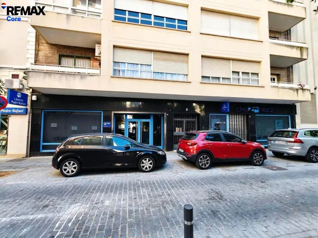 Local para oficinas, gimnasio o clínica en venta en el Centro de Badajoz — 33