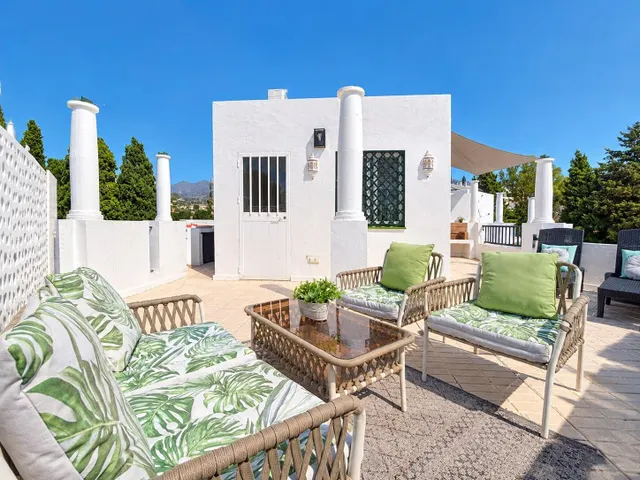 CHALET ADOSADO EN VENTA CL SIRIO-NVA ANDALUCIA 59 — 6