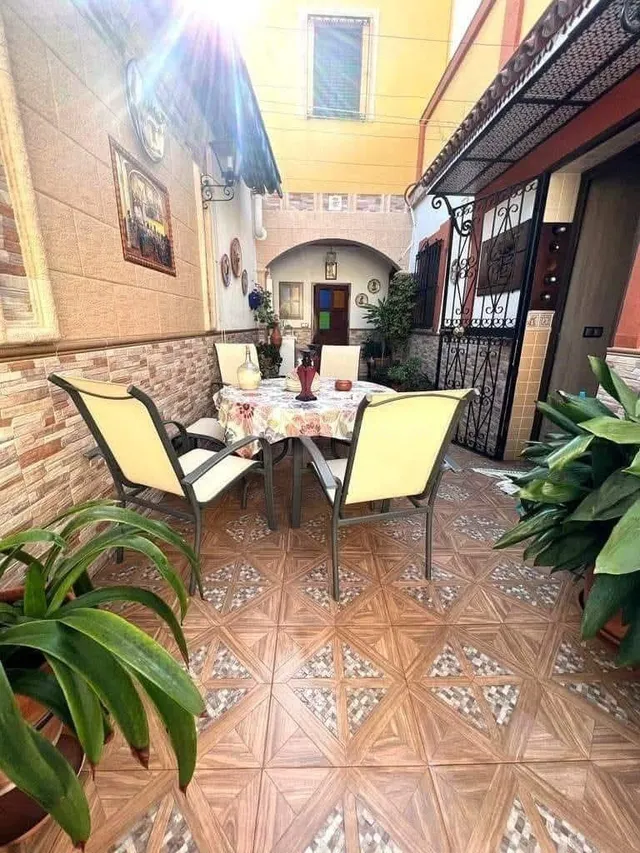 Casa en planta baja con piscina y gran cochera en Guillena ( - foto 4