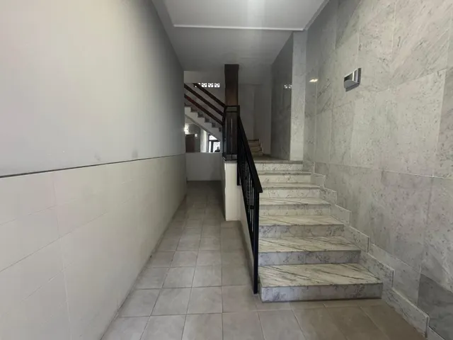 PIso    centrico de tres dormitorios y tres baños — 22