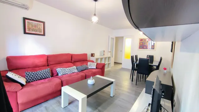 Vivienda tres dormitorios y aparcamiento en alquiler, Málaga - Centro — 36