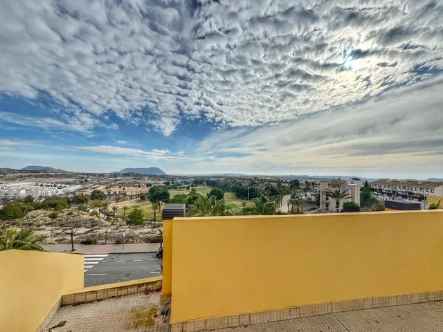 Espectacular bungalow en alenda golf — 31