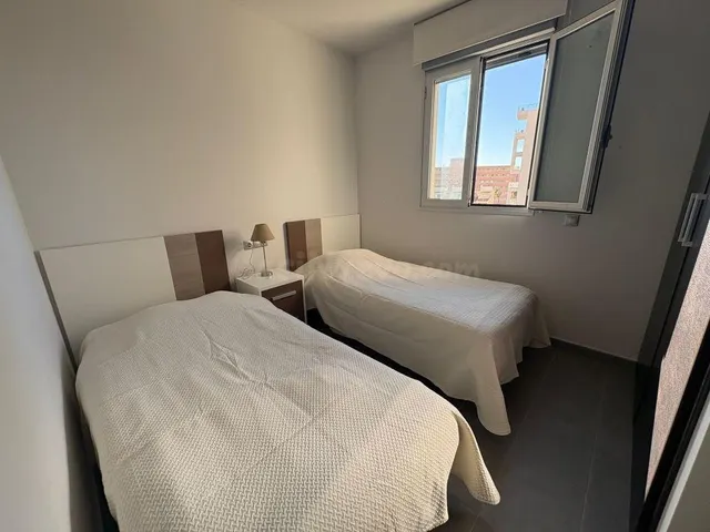 GRAN APARTAMENTO EN TORREVIEJA, 2 HAB, 1 BAÑO — 3