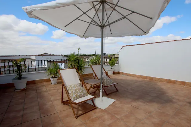 Fantástico piso tipo dúplex con gran terraza, ascensor, garaje y trastero — 35