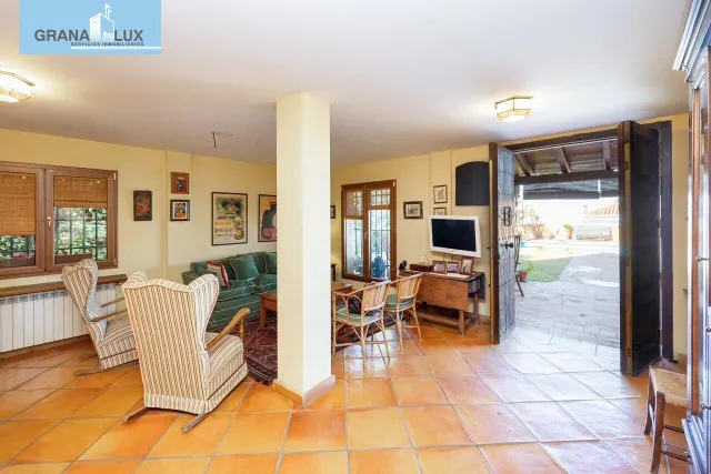 GRAN CASA CON PISCINA EN COLINAS BERMEJAS, MONACHIL — 45