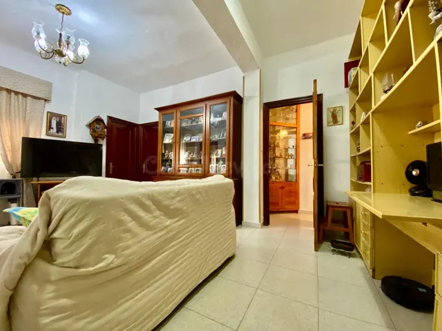Vivienda amplia con patio-jardín, 5 habitaciones y trastero — 13
