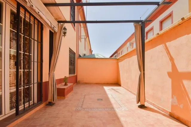 CASA PAREADA EN ALHENDÍN, GRANADA — 31