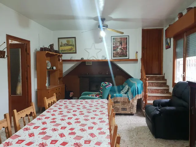 EXCELENTE CHALET A 2 MINUTOS DE PETRER — 14
