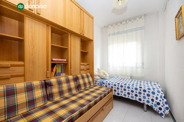 ✨ Piso de 3 dormitorios con terraza en el Zaidín – Espacio, comodidad y agradables vistas — 30