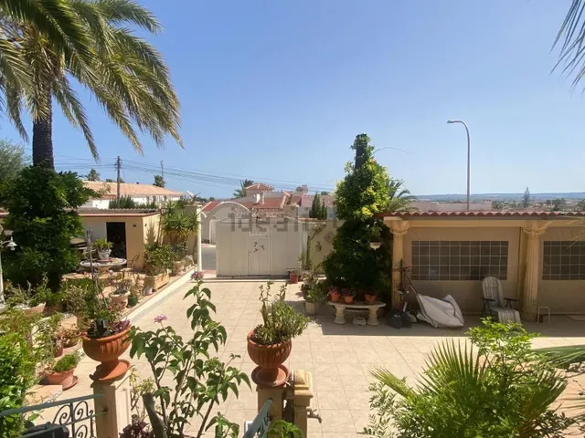 Chalet independiente de planta única con piscina privada, placas solares y vistas al mar en Rojales / Vega Baja — 7