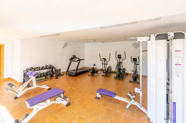 Piso con garaje y trastero en avda. mediterráneo — 14