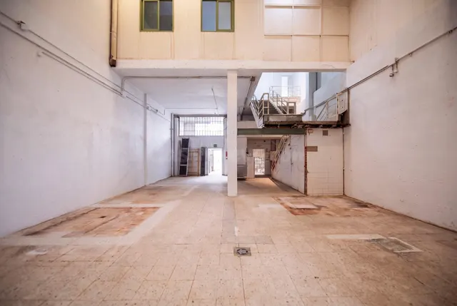 Nave industrial con gran potencial en Urtinsa II - Alcorcón - foto 4