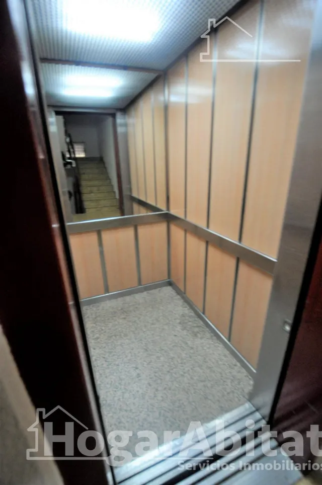¡amueblado! reformado y amplio con terraza y ascensor — 28