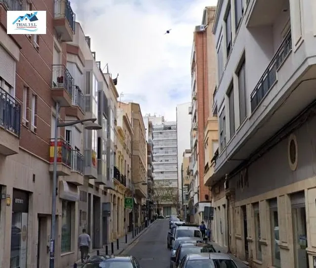 Piso en venta en Almería capital: oportunidad única sin posesión — 2