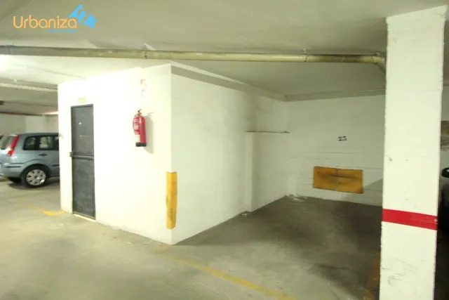 GARAJE EN MARIA AUXILIADORA BADAJOZ — 2