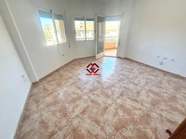 Amplio piso de 3 dormitorios con garaje, terraza y excelente - foto 3