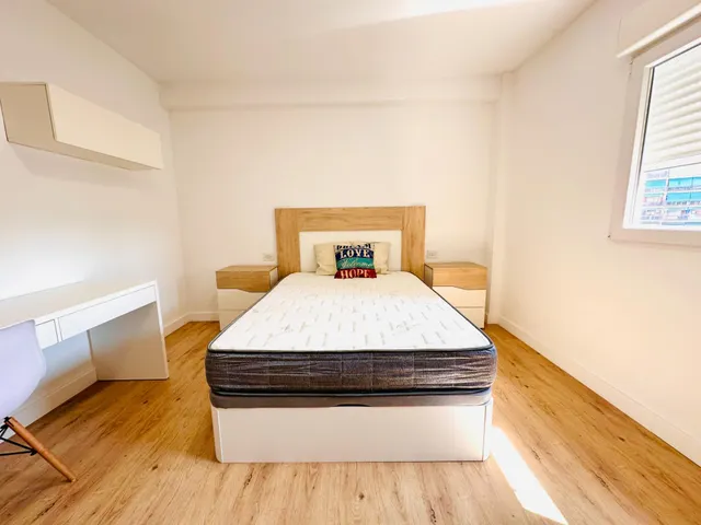 Habitación 4 habitaciones 101m² en alquiler - Alcampo — 18