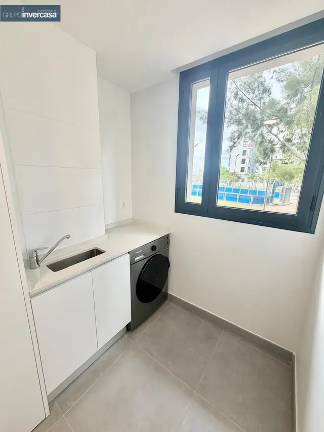 Vivienda seminueva con plaza de aparcamiento situada en Plaza San Rafael de Quart de Poblet (Valencia). — 12