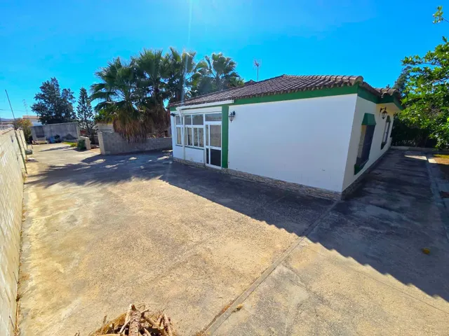 2x1 CHALET CON PISCINA, NAVE Y GARAJE EN PARCELA SEGREGADA DE 2.040M2 CHICLANA DE LA FRONTERA — 35