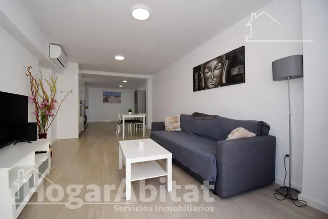 PRECIOSO ÁTICO REFORMADO Y TOTALMENTE EXTERIOR Y CON VISTAS AL PUERTO — 36
