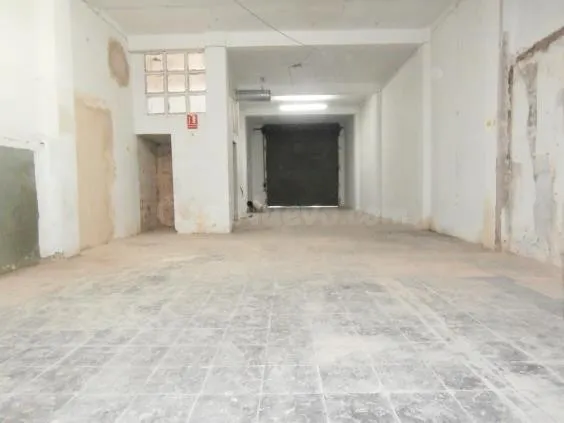 Se vende local