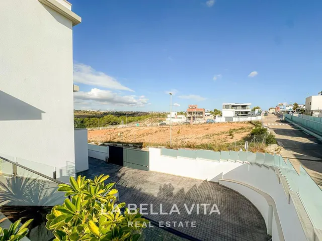 Villa 6 habitaciones 406m² en venta - Urbanización Perla del - foto 4