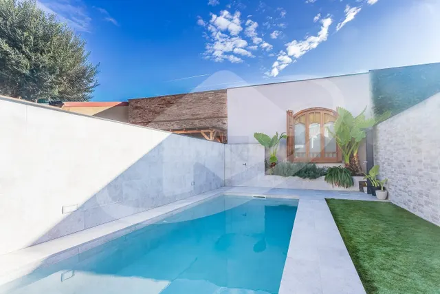 CASA DE LUJO EN EL CENTRO DE SABADELL CON PISCINA - foto 4