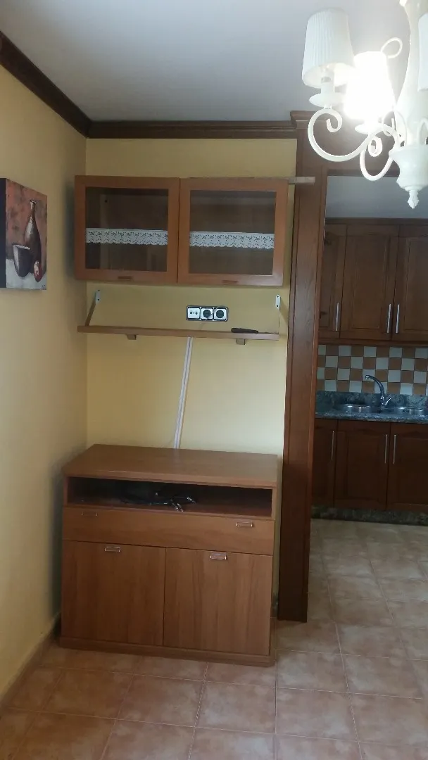 Vivienda de 120 metros más bar de 80 metros.
San Pedro. — 2
