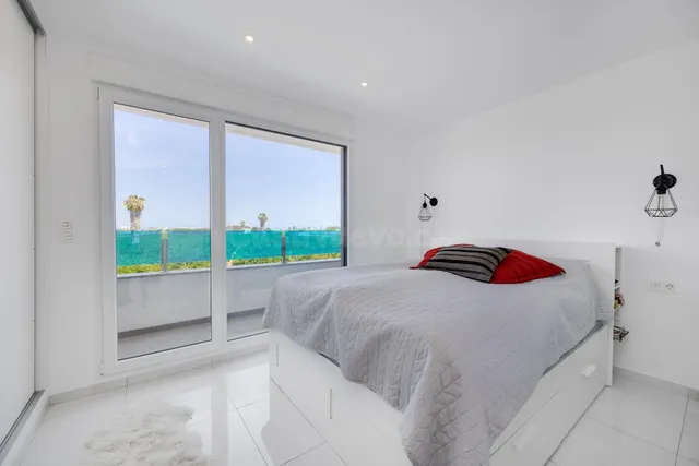ADOSADO SEMINUEVO CON VISTAS DESPEJADAS! — 13